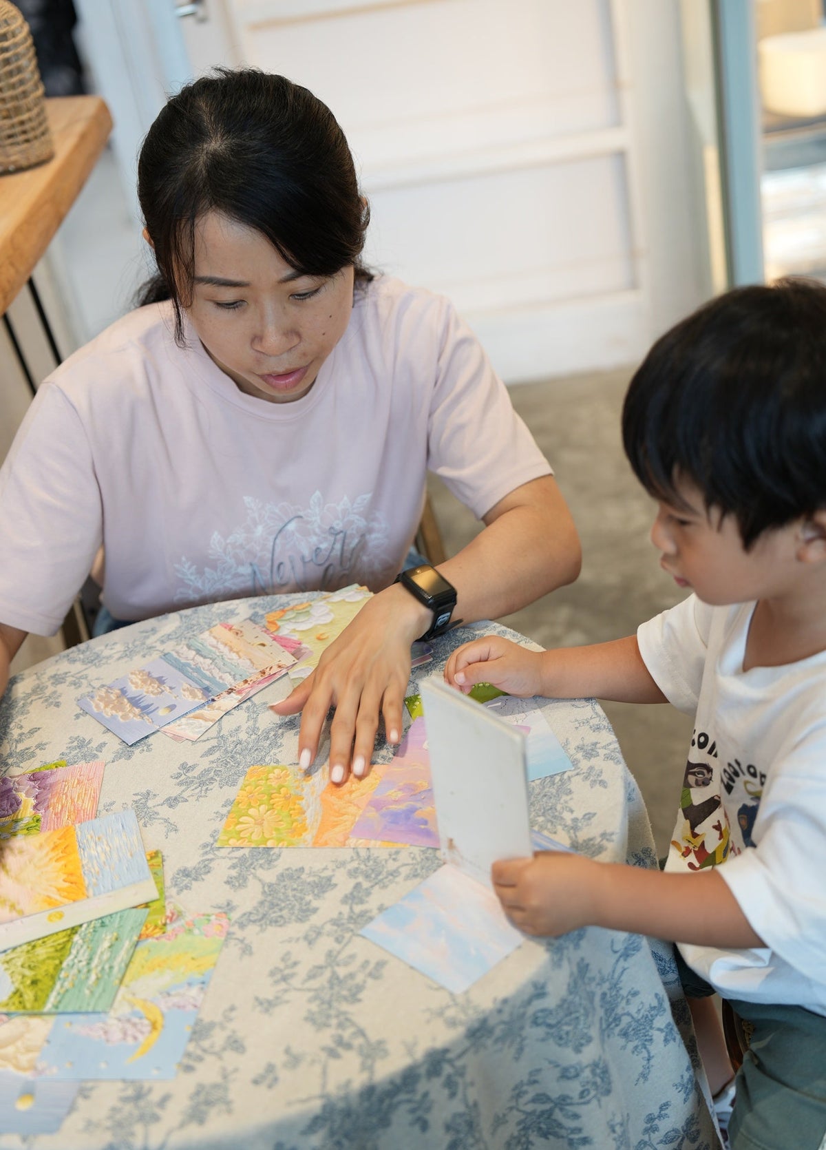 DIY Cake Painting Café Experience