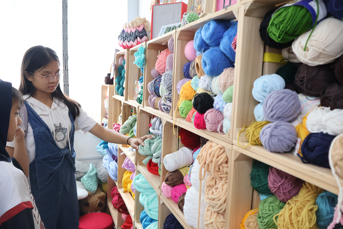 Chunky Yarn Bag: Learn to Hand Weave