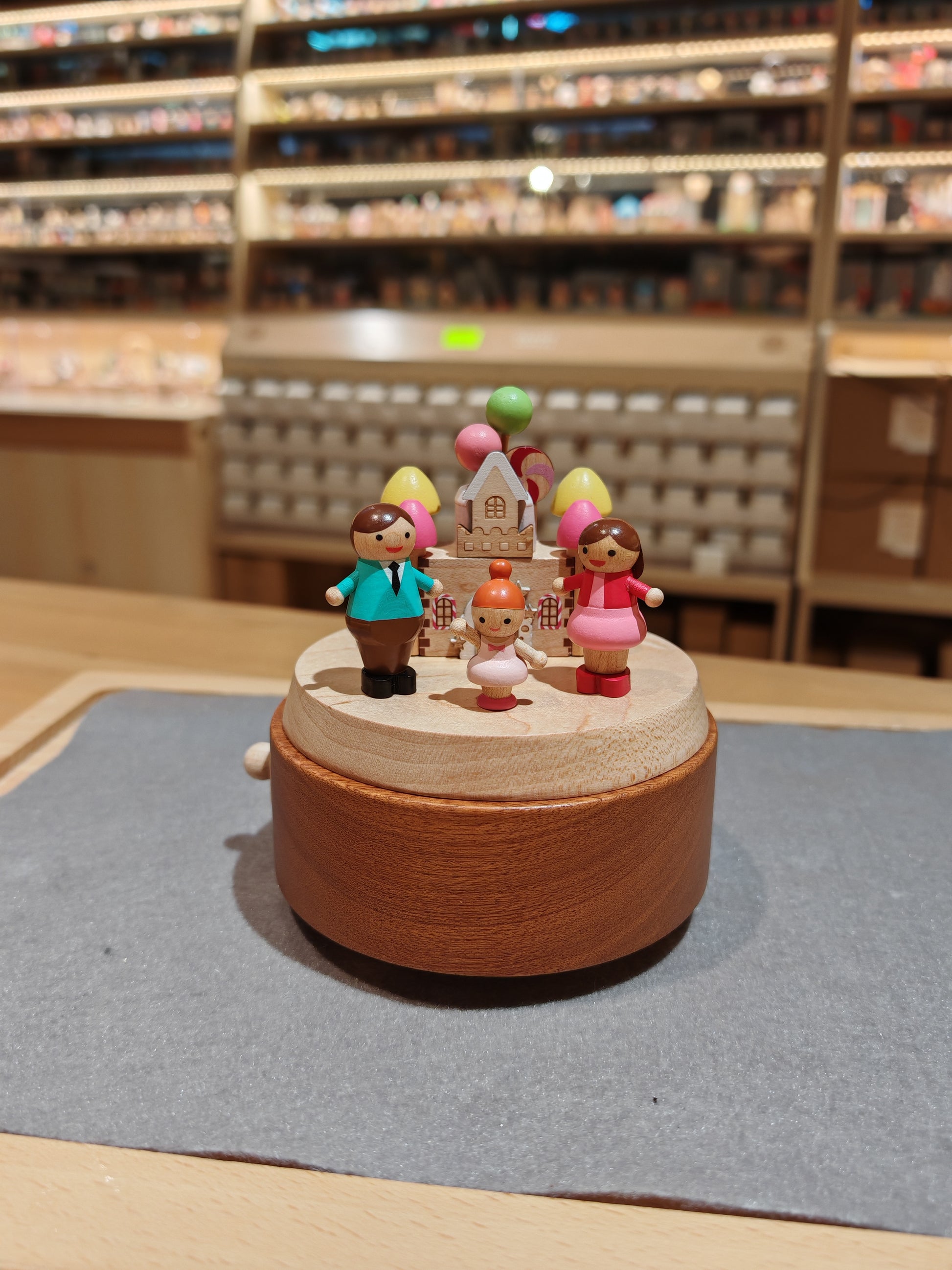 Design Your Own Personalized Music Box Workshop