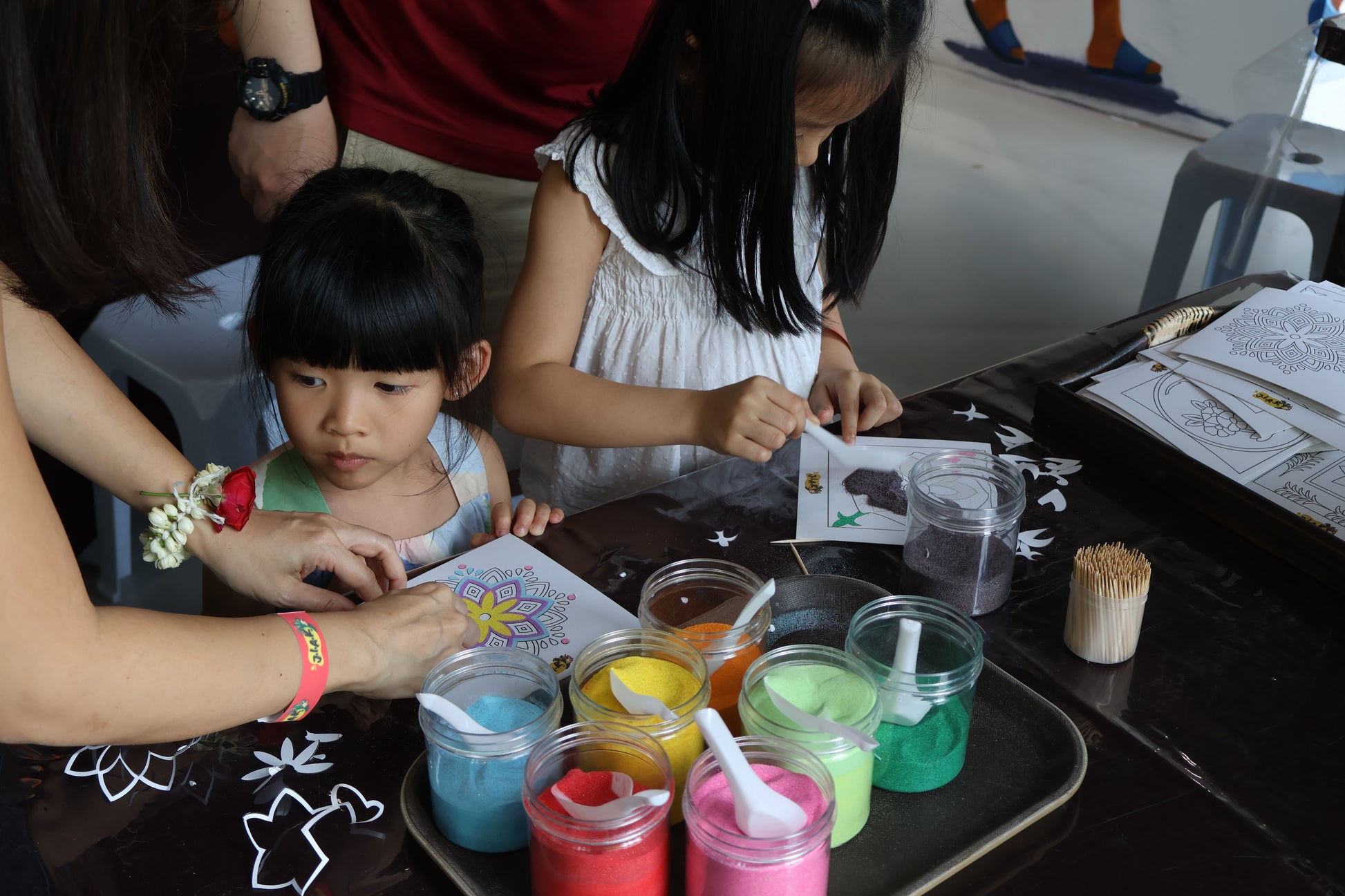 Family Culinary Adventure: Singapore’s Hawker Culture & Food Heritage