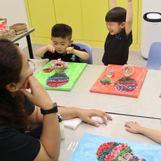 Little Book Explorers: Storytelling Through Art & Play (2 sessions)