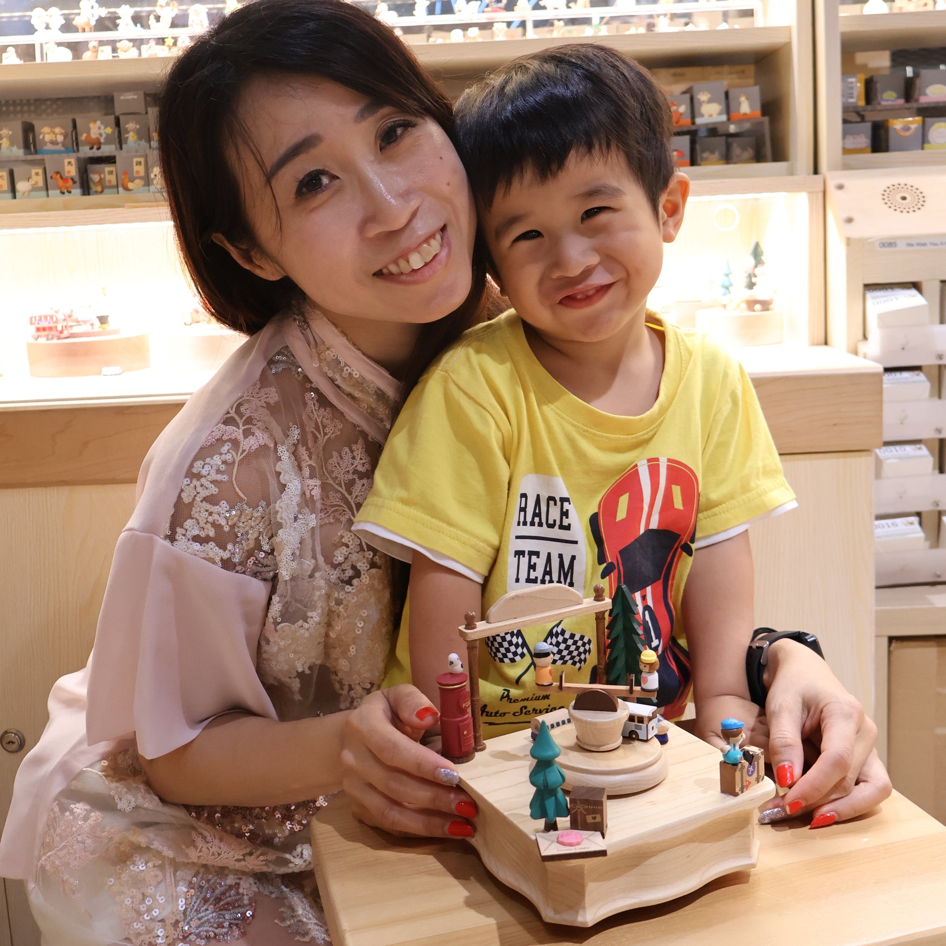 Design Your Own Personalized Music Box Workshop