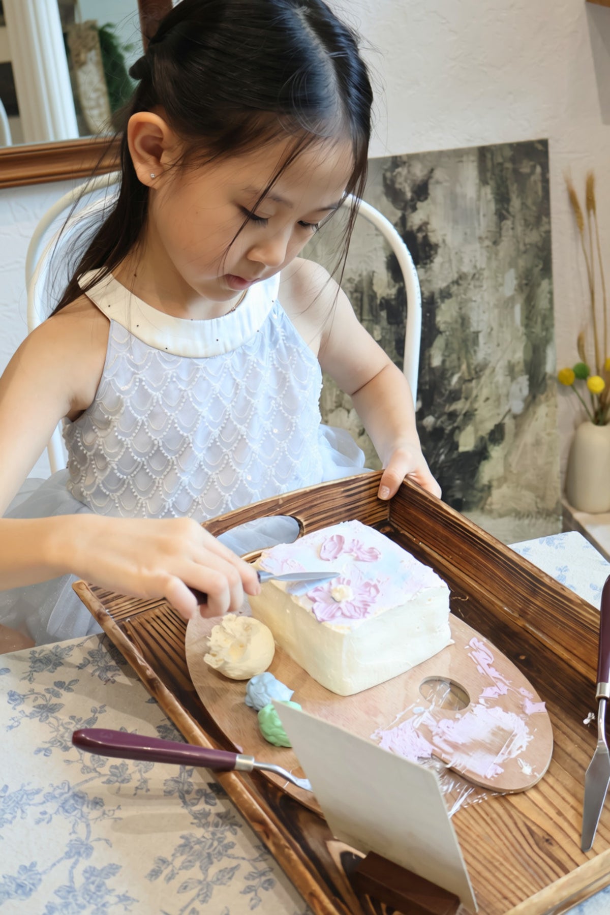 DIY Cake Painting Café Experience
