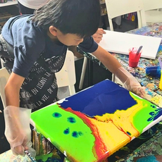 Acrylic Pour & DIY Keychain Making Workshop
