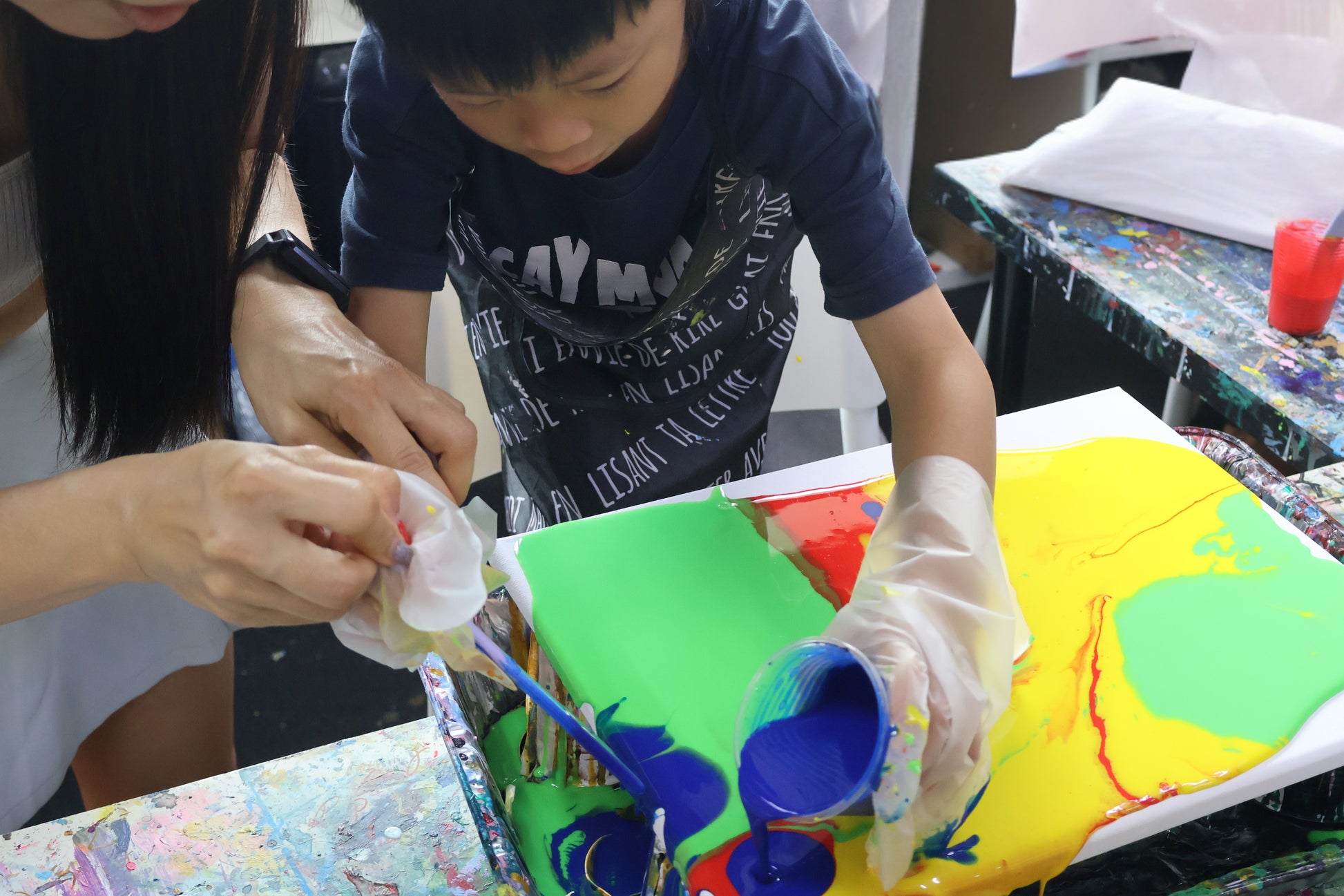 Acrylic Pour & DIY Keychain Making Workshop