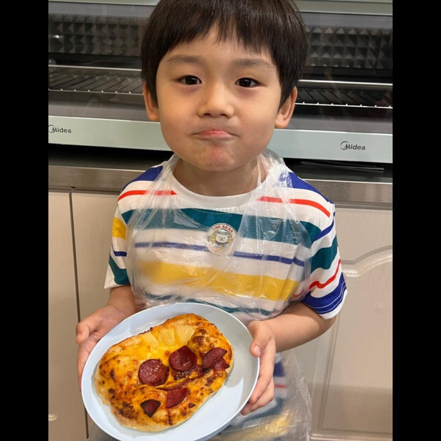 Make Your Own Pizza: Hands-on Fun for Little Chefs (2 pax)